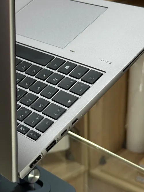 HP ZBOOK FIREFLY 16 G11 ULTRA 7 155H 32GO 1TO SSD NVIDIA RTX A500 4GO GDDR6