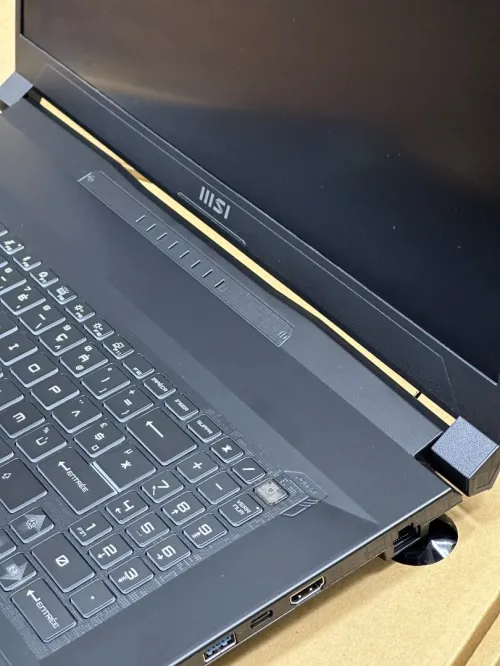 MSI KATANA 17 B13UDXK I5 13420H 16GO 512GO SSD NVIDIA GEFORCE RTX3050 6GO NEUF SOUS EMBALLAGE 