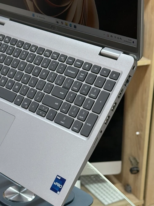 DELL PRECISION 3580 I5 VPRO 1350P 32GO 256GO SSD NVME NVIDIA RTX A500 4GO GDDR6