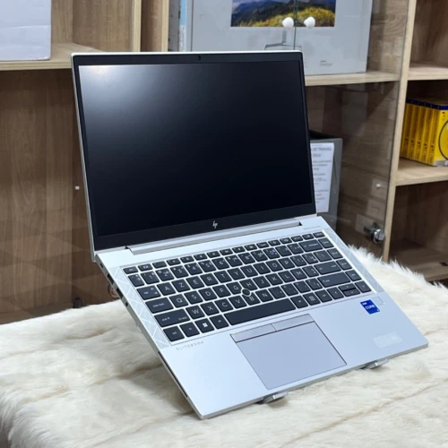 HP ELITEBOOK 840 G8 I5 1135G7 8GO RAM 512 SSD ECRAN 14 1080 LED WIN 11 PRO