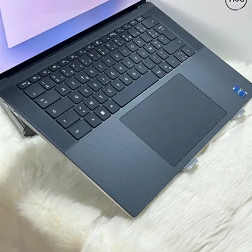 DELL XPS 15 9530 4K OLED I7 13700H 16GO 1TB SSD RTX4060 8GO ECRAN 15.6" 4K OLED neuf sous EMBALLAGE 