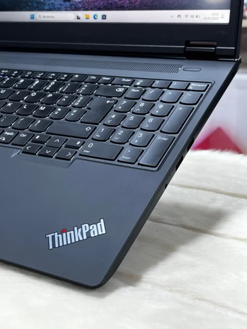 LENOVO THINKPAD P16v GEN1 I7 vpro 13800h 32go DDR5 512 SSD RTX 2000 ada 8g