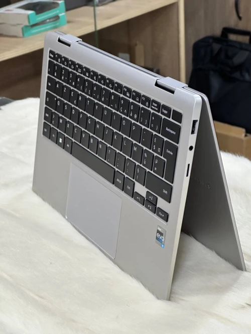 SAMSUNG GALAXYBOOK 3 360 730QFG I5 1340P 8GO 256GO SSD TACTILE X360