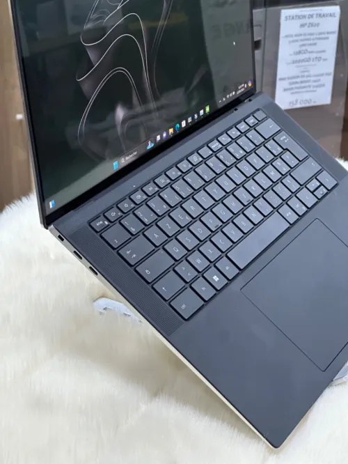 DELL XPS 9530 4K OLED I9 13900H 32GO 1TO SSD NVIDIA GEFORCE RTX4070 8GO GDDR6 4K OLED TACTILE 