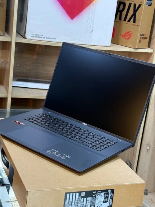 ASUS VIVOBOOK 18 M1807H AMD RYZEN 7 260 32GO 1TO SSD NVME NEUF SOUS EMBALLAGE