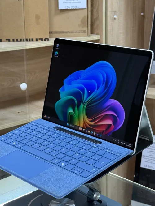 SURFACE PRO 11 ULTRA 5 236V 16GO 512GO SSD INTEL ARC 130V 8GO