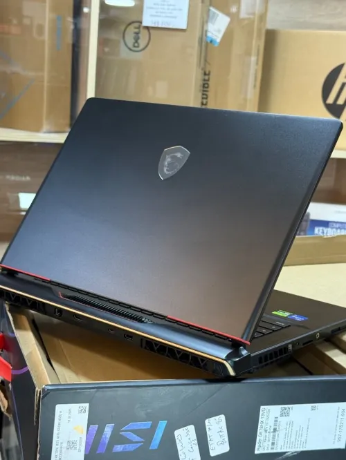 MSI RAIDER GE78HX 13VG I7 13700Hx 32GO 2TO SSD NVIDIA GEFORCE RTX4070 8GO NEUF SOUS EMBALLAGE 