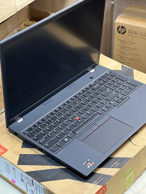 LENOVO THINKPAD P16s Gen 2 AMD RYZEN 7 PRO 7840U 32GO 1TO SSD AMD RADEON 780M NEUF SOUS EMBALLAGE 