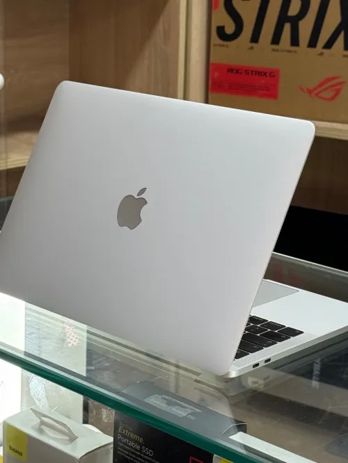 MACBOOK PRO RETINA 13.3 TOUCHBAR 2019 I5 2.4GHZ 8GO 256GO SSD 