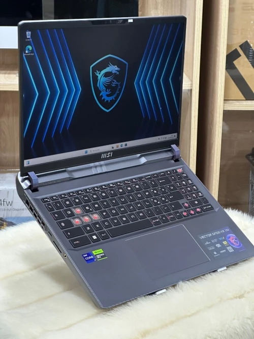 MSI VECTOR 16 HX A13VHG I9 13950HX 32GO DDR5 2TO SSD NVIDIA GEFORCE RTX4090 16GO GDDR6