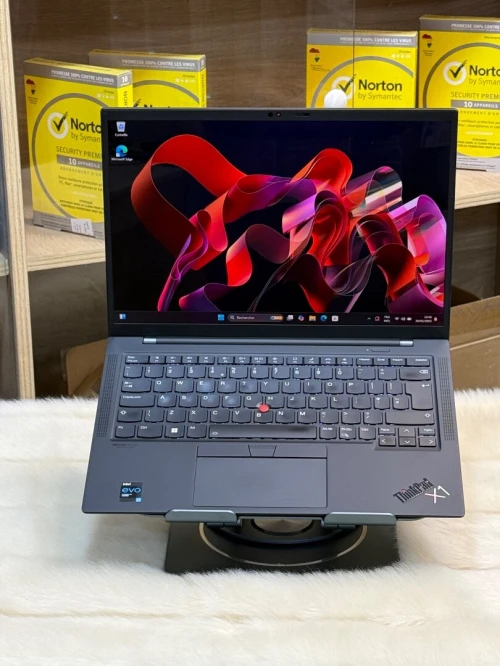 LENOVO THINKPAD X1 CARBON GEN 9 OLED I7 1165G7 32GO 1TO SSD 4K OLED