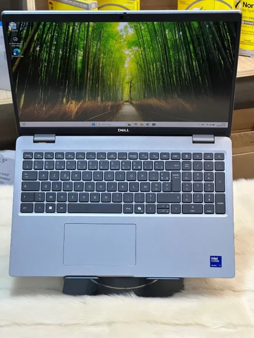DELL PRECISION 3590 INTEL CORE ULTRA 7 155H 16GO DDR5 512GO NVIDIA RTX 500ada 4GO