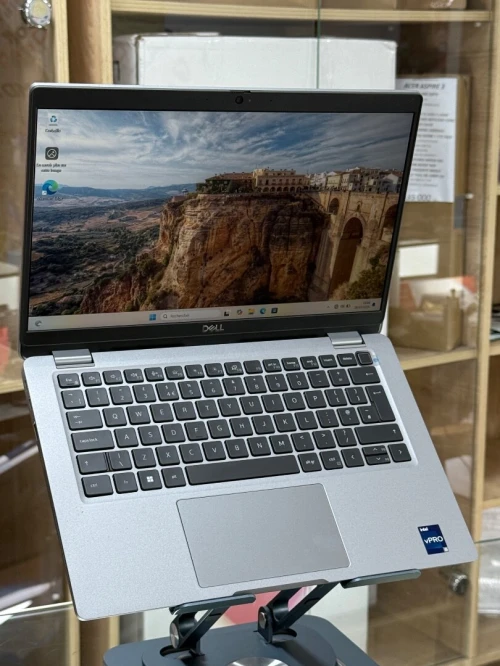 DELL LATITUDE 5330 I5 VPRO 1245u 16GO 256GO SSD NVME 