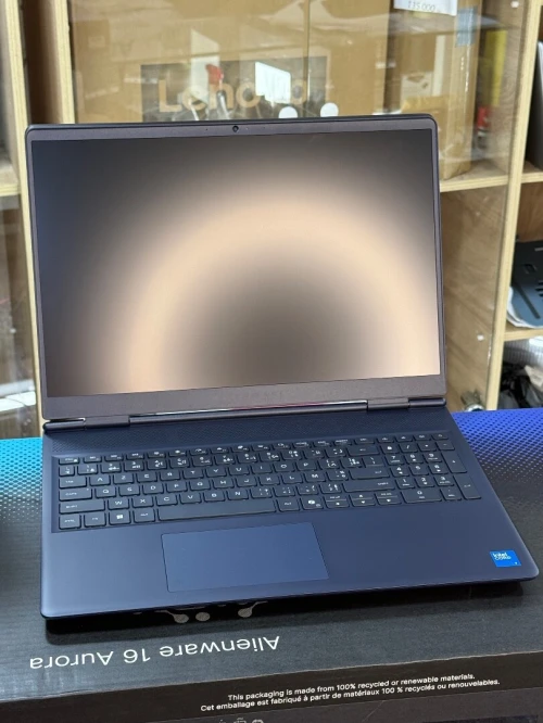 ALIENWARE AURORA 16 BLEU INTEL CORE 7 240H 16GO 1TO SSD NVIDIA GEFORCE RTX5050 8GO GDDR7 NEUF SOUS