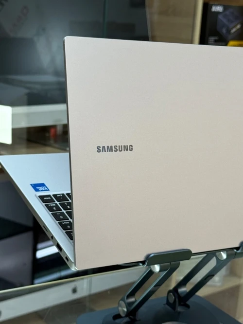 SAMSUNG GALAXYBOOK 4 750XGK INTEL CORE 7 150U 16GO 512GO SSD NVME