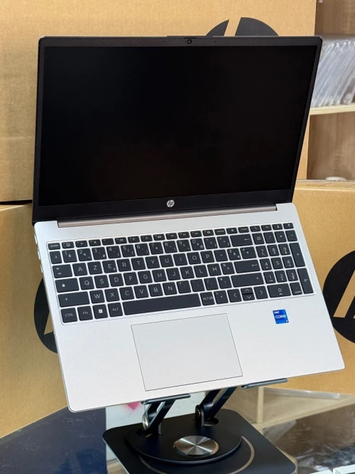 HP 250 G10 I7 1355U 8GO 512GO SSD 15.6 FHD NEUF SOUS EMBALLAGE