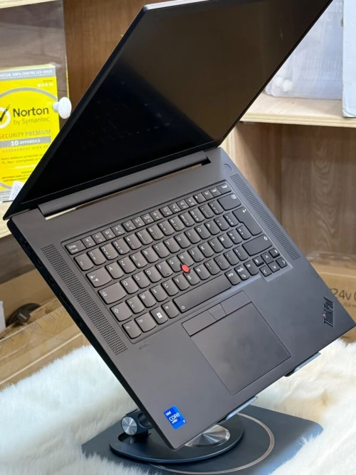 LENOVO THINKPAD P1 GEN 4 I7 11850H 32GO 512GO SSD NVIDIA GEFORCE RTX3070 8GO GDDR6