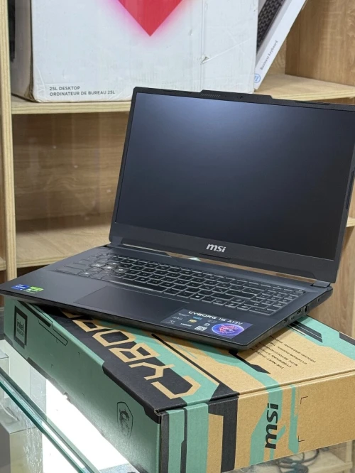 MSI CYBORG 15 A13VE I7 13620H 16GO 1TO SSD NVIDIA GEFORCE RTX4050 6GO GDDR6 NEUF SOUS EMBALLAGE 