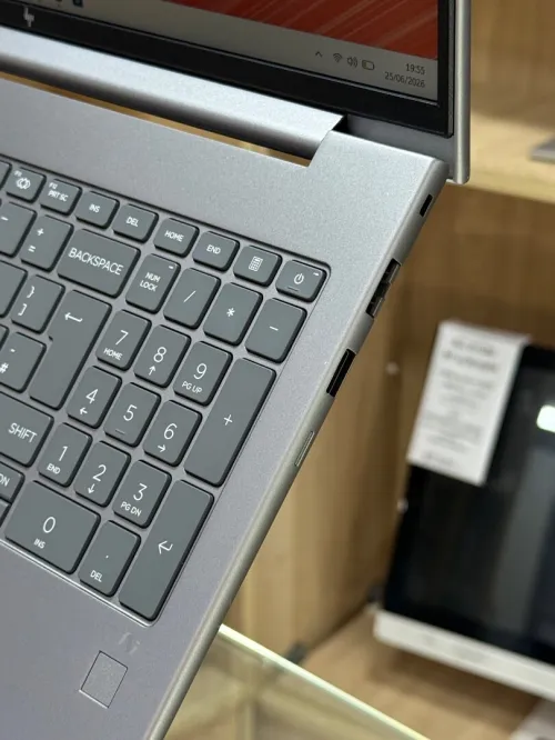 HP ZBOOK X G1i 16 INTEL CORE ULTRA 7 255H 32GO DDR5 1TO SSD NVIDIA RTX PRO 1000 8GO GDDR7