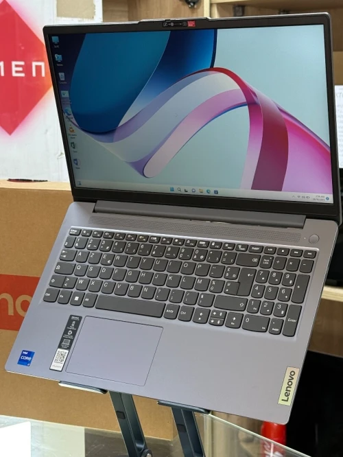 LENOVO IDEAPAD SLIM 3 15IRH8 I7 13620H 16GO 512GO SSD NEUF SOUS EMBALLAGE 