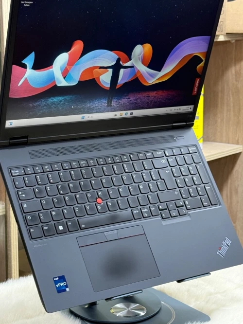 LENOVO THINKPAD P16v I7 VPRO 13800H 32GO 1TO SSD NVIDIA RTX2000 ada 8GO GDDR6