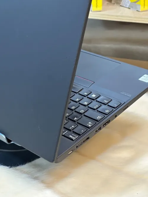 LENOVO THINKPAD P15s I5 VPRO 10310U 16GO 512GO SSD NVIDIA QUADRO P620 4GO 