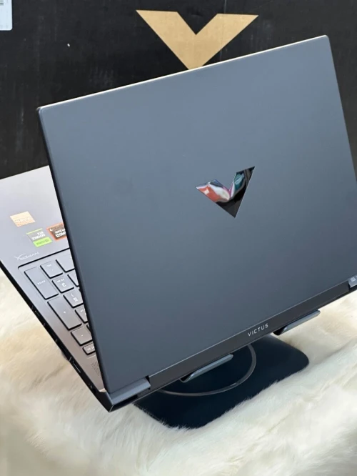 HP VICTUS GAMING 16 S1023DX AMD RYZEN 7 8845HS 16GO DDR5 512GO SSD NVIDIA GEFORCE RTX4070 8GO NEUF 