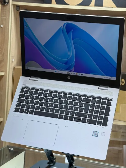 HP PROBOOK 650 G5 I5 I5 8265U 8GO 256GO SSD NVME