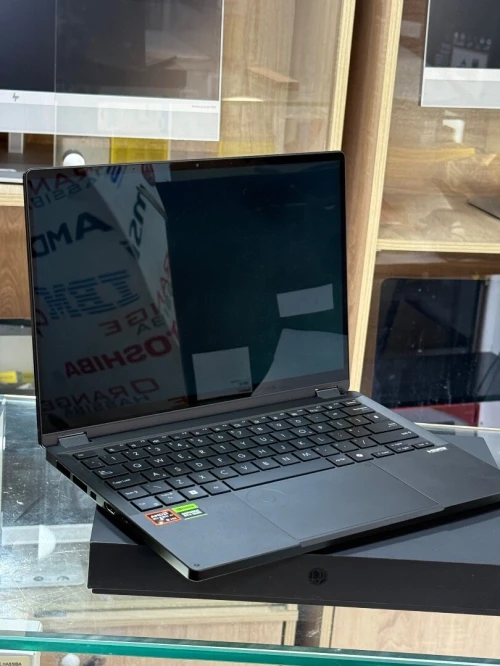 ASUS PROART PX13 HN7306W AMD RYZEN AI 9 HX 370 32GO 1TO SSD NVME NVIDIA GEFORCE RTX4060 8GO GDDR6 NEUF