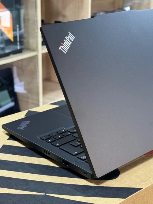LENOVO THINKPAD E14 GEN 5 I7 1355U 16GO 512GO SSD NEUF SOUS EMBALLAGE