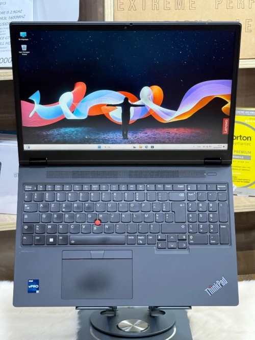 LENOVO THINKPAD P16v I7 VPRO 13800H 32GO 1TO SSD NVIDIA RTX2000 ada 8GO GDDR6
