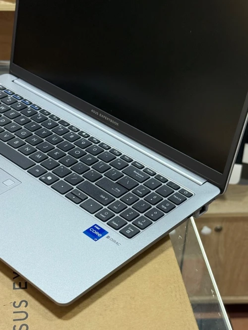 ASUS EXPERTBOOK P1 P1503CVA I7 13620H 16GO 512GO SSD NVME NEUF SOUS EMBALLAGE