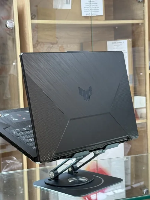 ASUS TUF GAMING A17 Fa706IHR AMD RYZEN 5 4600h 16GO 512GO SSD NVIDIA GEFORCE GTX1650 4GO GDDR6