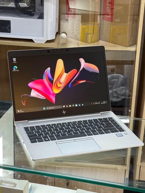HP ELITEBOOK 840 G6 I7 8565u 8GO 256GO SSD NVME