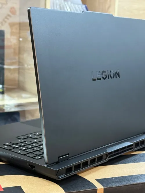 LENOVO LEGION PRO 5 16IAX10 ULTRA 7 255Hx 16GO 1TO SSD NVIDIA GEFORCE RTX5060 8GO GDDR7 OLED NEUF