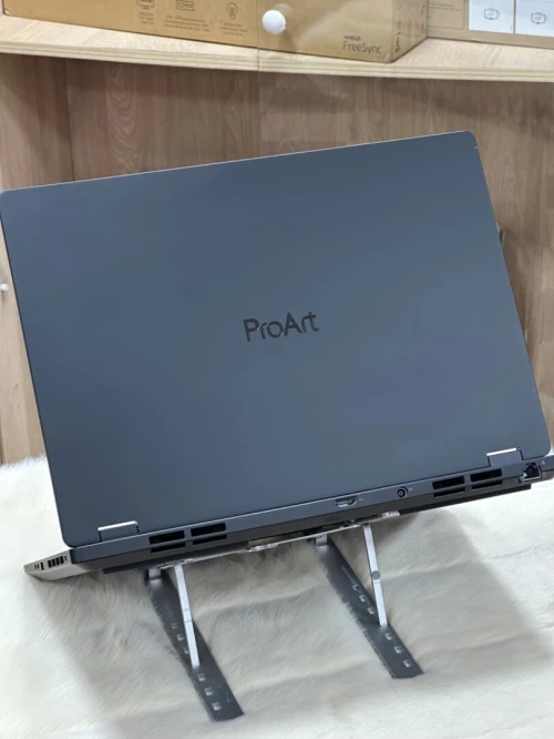 ASUS PROART STUDIOBOOK H7604JV I9 13980HX 32GO 2TO SSD NVME NVIDIA GEFORCE RTX4070 8GO 4K OLED TOUCH