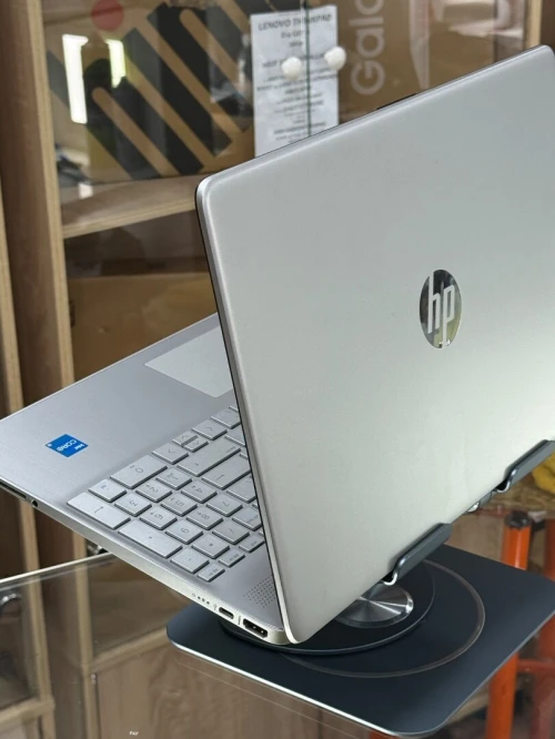HP LAPTOP 15 DY5XXX I3 1215U 8GO 512GO SSD 