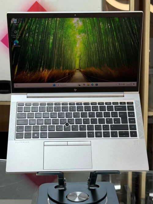 HP ELITEBOOK 840 G8 I5 1145G7 16GO 256GO SSD NVME