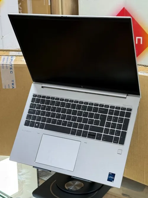 HP ELITEBOOK 860 G10 I5 VPRO 1345U 16GO 256GO SSD TACTILE NEUF SOUS EMBALLAGE 