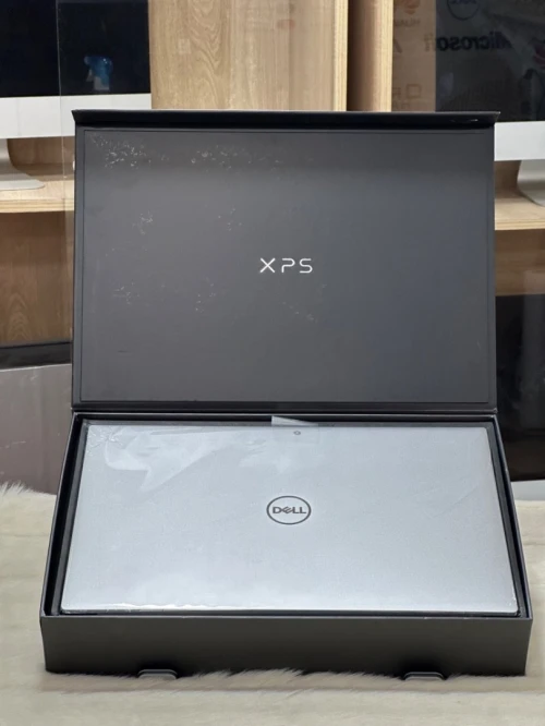 DELL XPS 15 9530 I9 13900H 64GO DDR5 512GO SSD NVIDIA GEFORCE RTX4060 8GO 4K OLED NEUF SOUS EMBALLA
