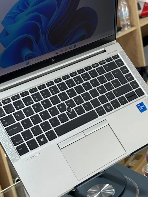HP ELITEBOOK 840 G8 I5 VPRO 1145G7 16GO 256GO SSD NVME