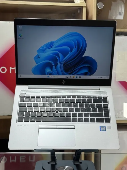 HP ELITEBOOK 840 G5 I5 8250u 8GO 256GO SSD NVME