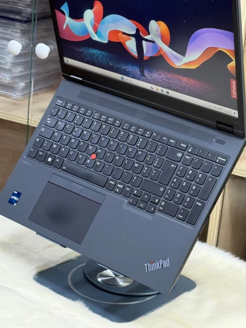 LENOVO THINKPAD P16v I7 VPRO 13800H 32GO 1TO SSD NVIDIA RTX2000 ada 8GO GDDR6
