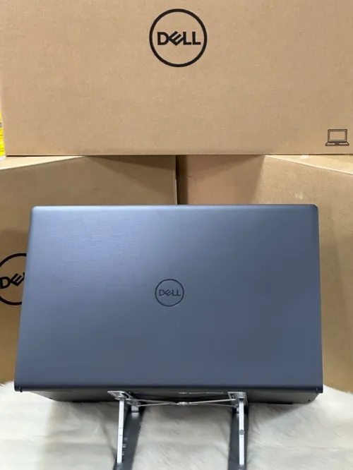 DELL VOSTRO 15 3520 I3 1215U 8GO 256GO SSD NEUF SOUS EMBALLAGE 