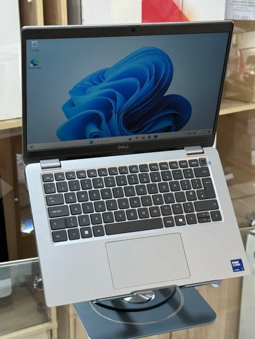 DELL LATITUDE 5350 ULTRA 7 165U 32GO 1TO SSD 