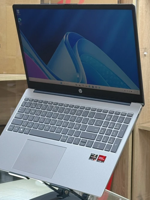HP LAPTOP 15 FC0XXX AMD RYZEN 5 7520U 16GO 1TO SSD NVME