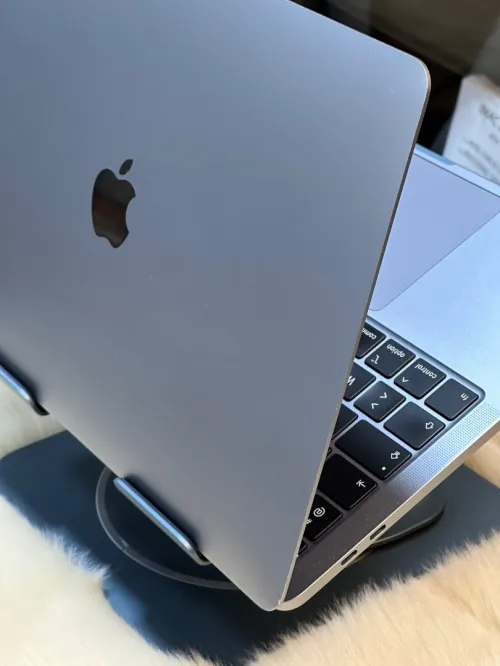 MACBOOK PRO RETINA TOUCHBAR 13.3 2020 I7 2.3GHZ 32GO 512GO SSD CYCLE 335
