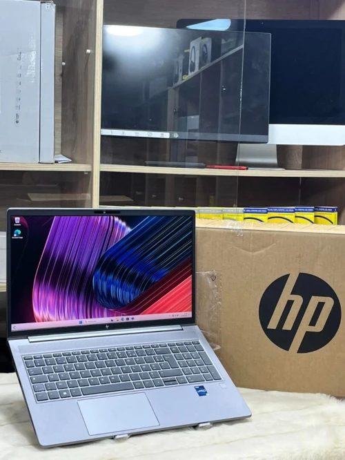 HP ZBOOK POWER G10 15.6" NEUF I7 VPRO 13800H 32GO 512GO SSD RTX A2000ada 8GO ECRAN 15.6" FULL HD