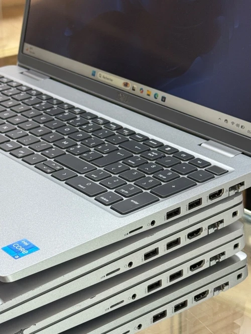 DELL LATITUDE 5520 I5 1135G7 8GO 256GO SSD NVME