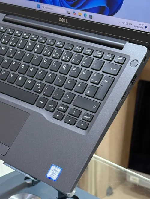 DELL LATITUDE CARBON 7400 I7 VPRO 8665U 8GO 256GO SSD NVME
